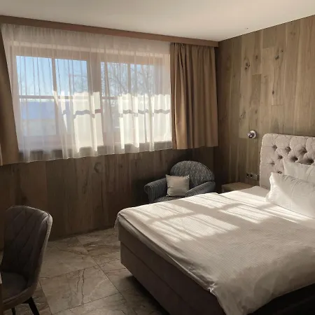 Fohlenhof 3*